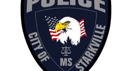 Arrestan tres personas en Starkville acusadas de robo