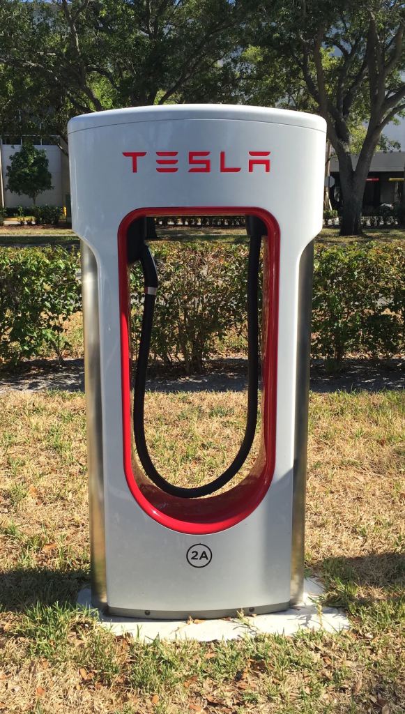 Cargar Tesla