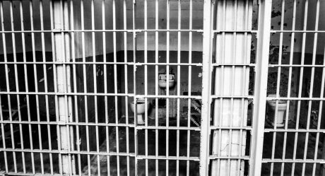 Se descubre un esquema de reclusos para llevar drogas a la cárcel en Boulder