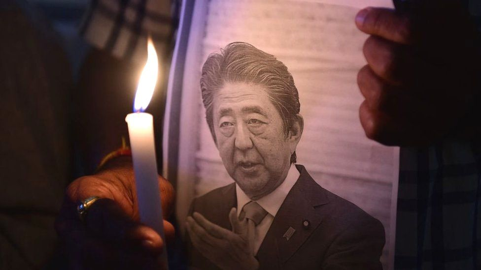 respetos para Shinzo Abe